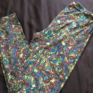 Yellow floral Lularoe Leggings